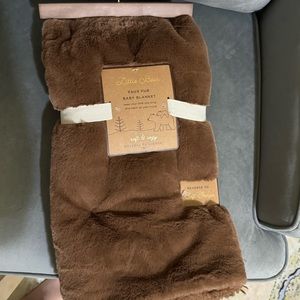 Little Bear faux fur brown baby blanket. Reverse side is sherpa 30X40 inches